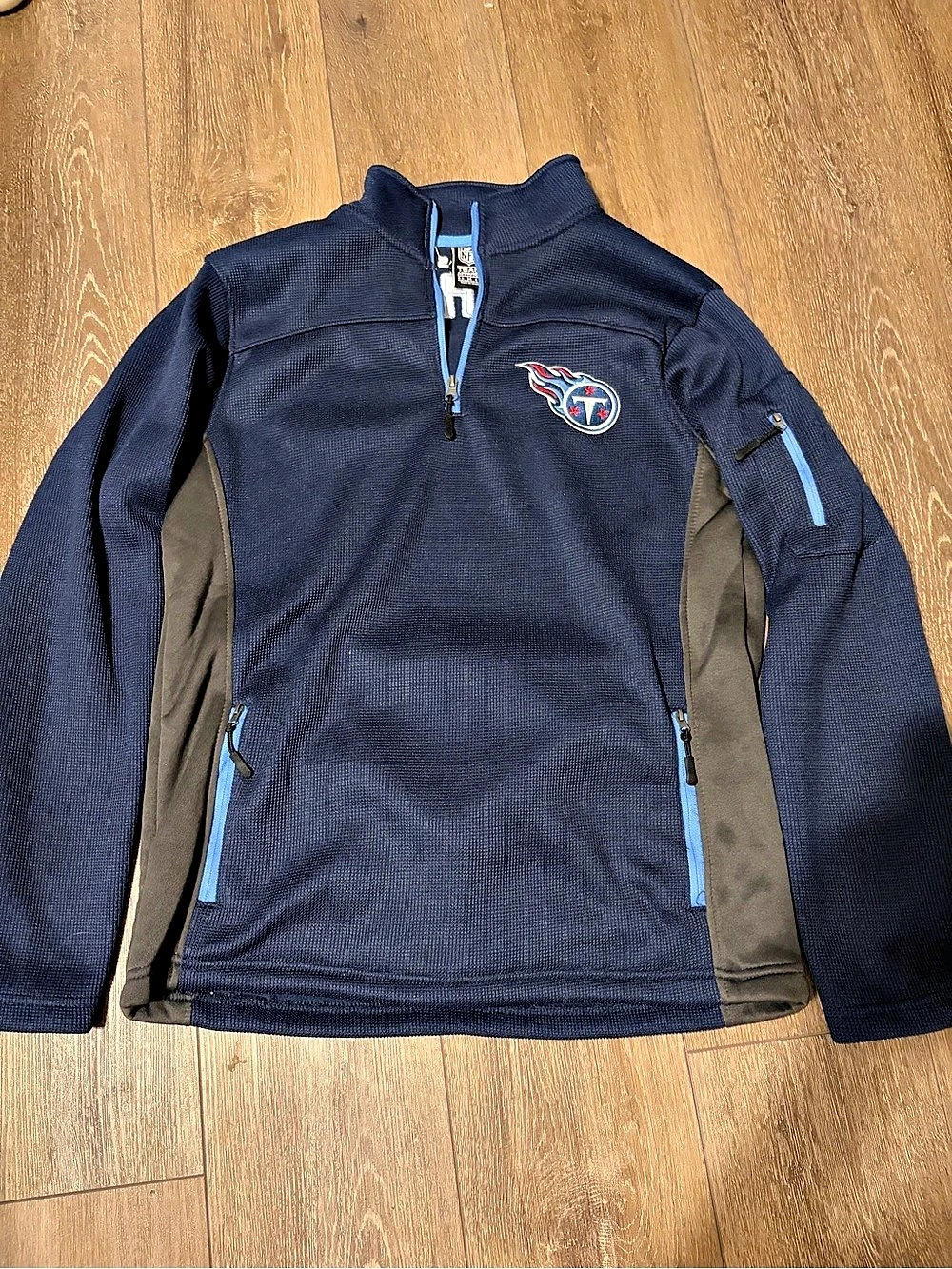 NFL Team Apparel Tennessee Titans Quarter-Zip Pullover Blue & Gray Size Medium